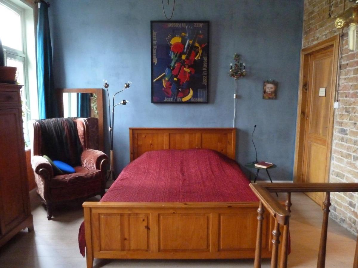 Bed & Breakfast Expect The Unexpected !!!